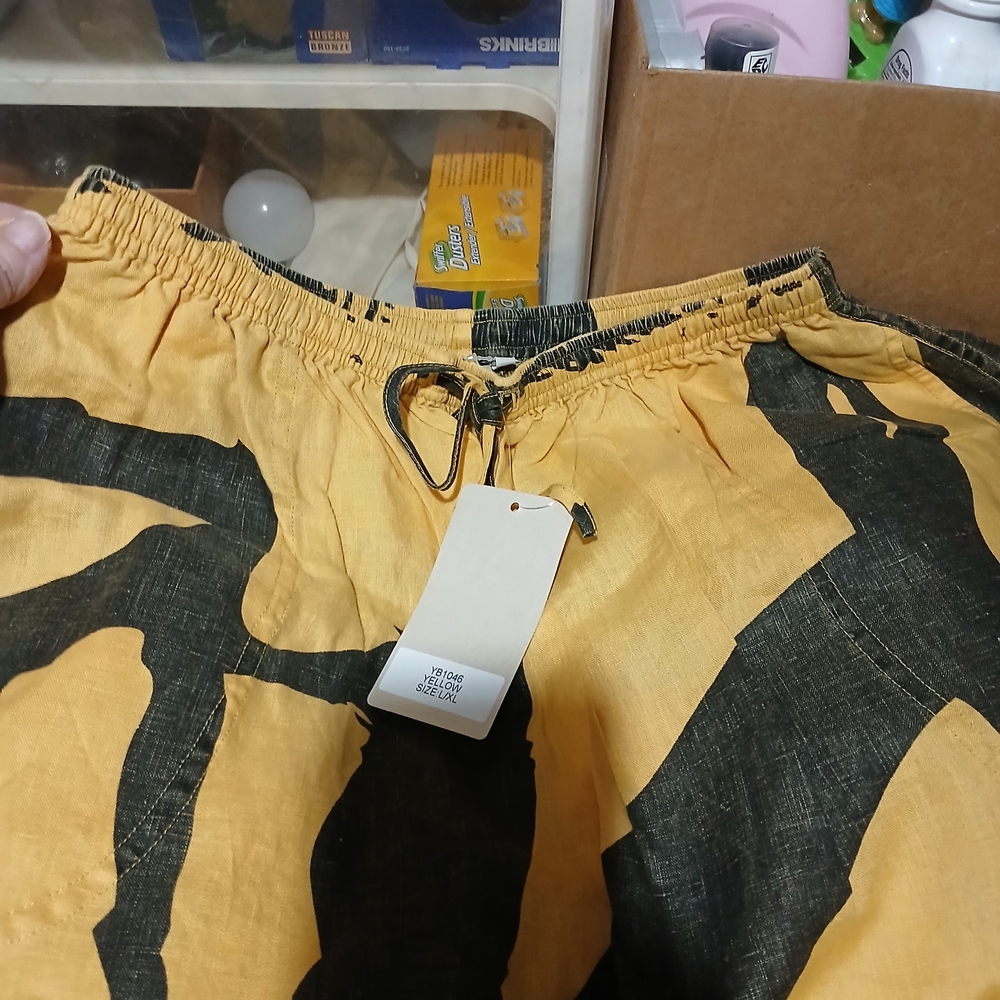 Cheyenne Yellow and Black Abstract Print Skirt